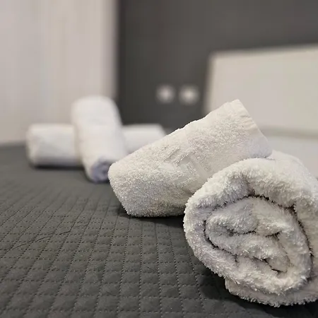 아파트 New Bazar-central 1 With Balcony