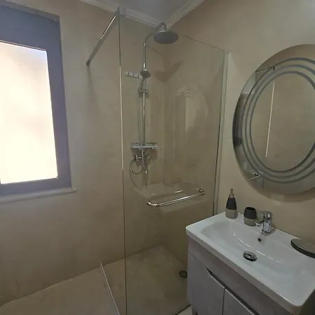 New Bazar-central 1 With Balcony Apartment Tirana