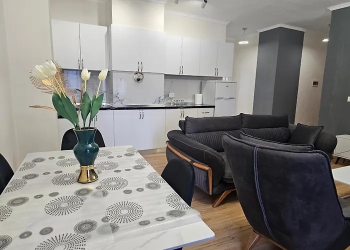 New Bazar-central 1 With Balcony Apartament Tirana